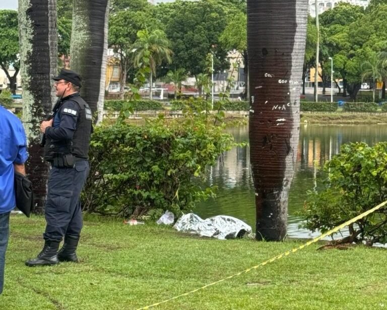 Corpo de homem alvejado e com mãos e pernas amarradas é encontrado boiando no Parque da Lagoa, em João Pessoa